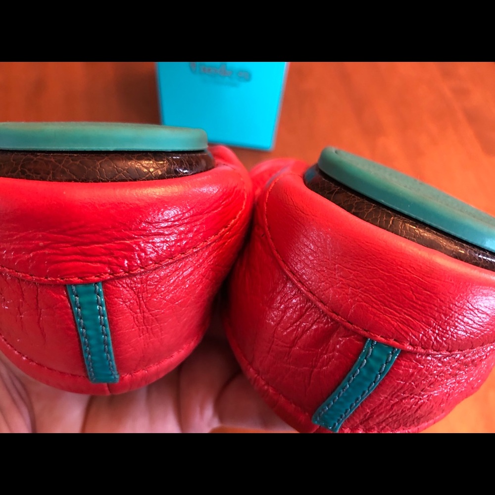 Tiek’s Poppy Leather Flats - Picture 5 of 8